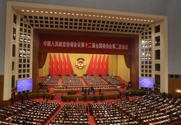 今年政府工作的总体要求 坚持稳中求进工作总基调，把改革创新贯穿于经济社会发展各个领域各个环节，保持宏观经济政策连续性稳定性。