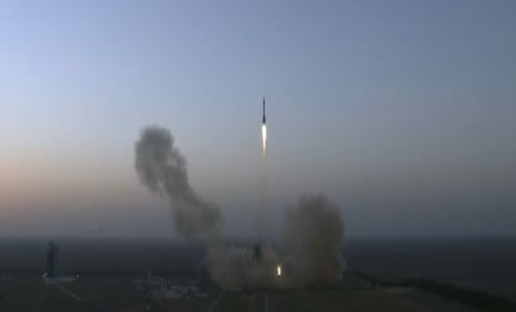 总指挥张又侠宣布神舟十一号发射成功