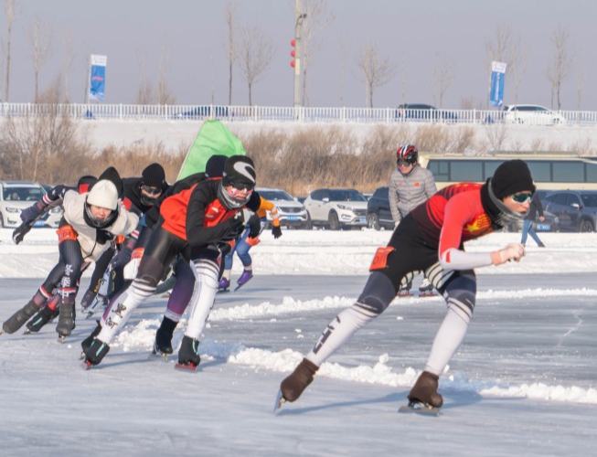 亚洲速度滑冰超级耐力赛：500余名运动员逐冰飞驰